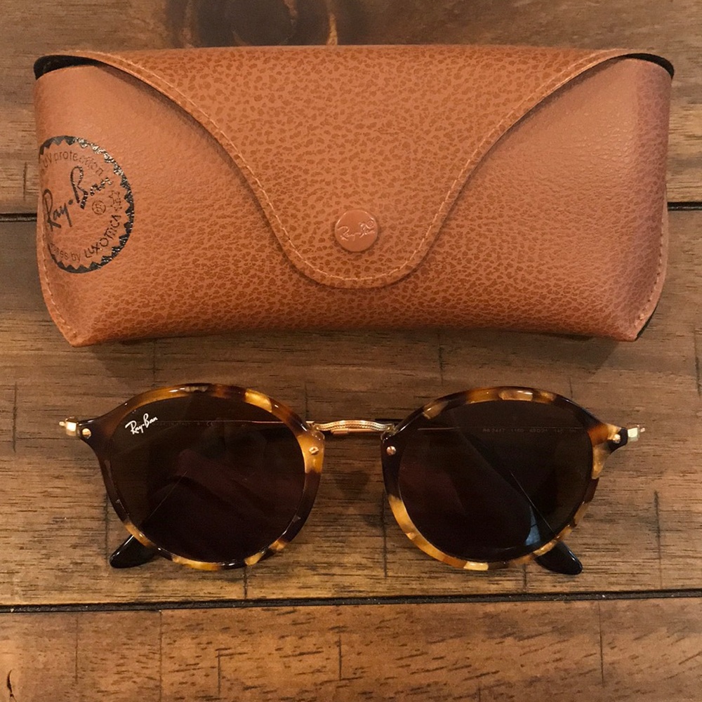 Ray-Ban Round Fleck Sunglasses